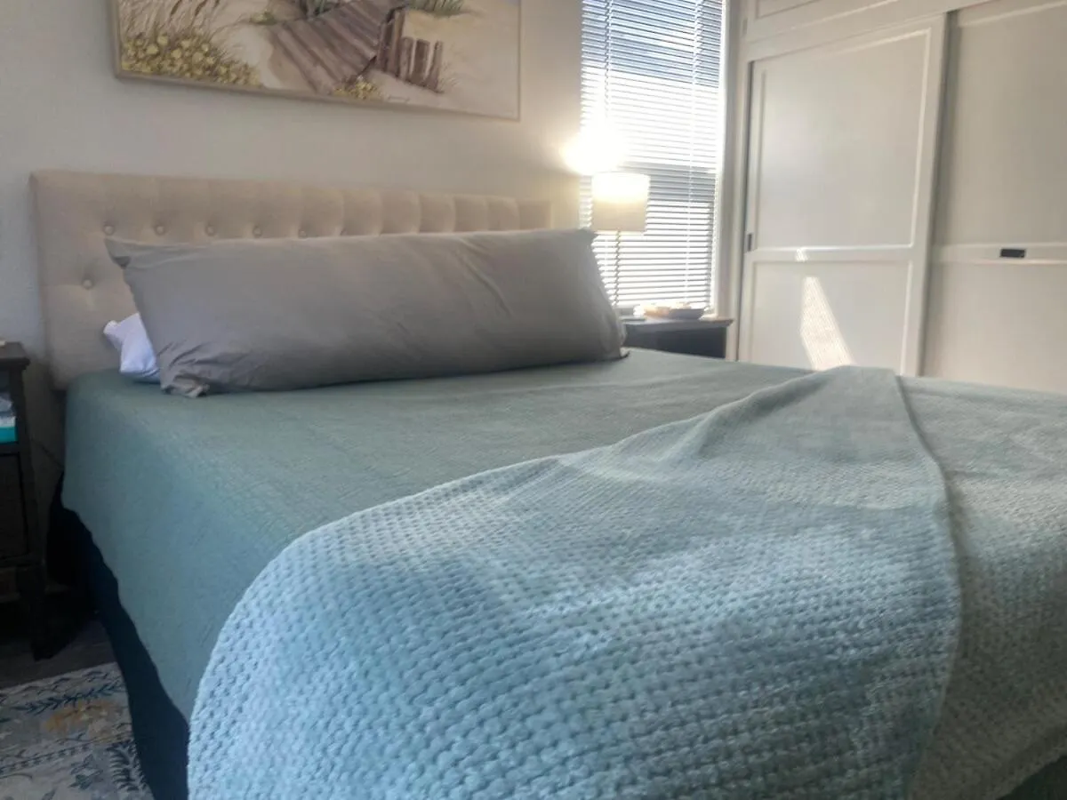 Bonvoyage-Sleep&Sail Overnight Stays-Sleeps 6-8 United States
