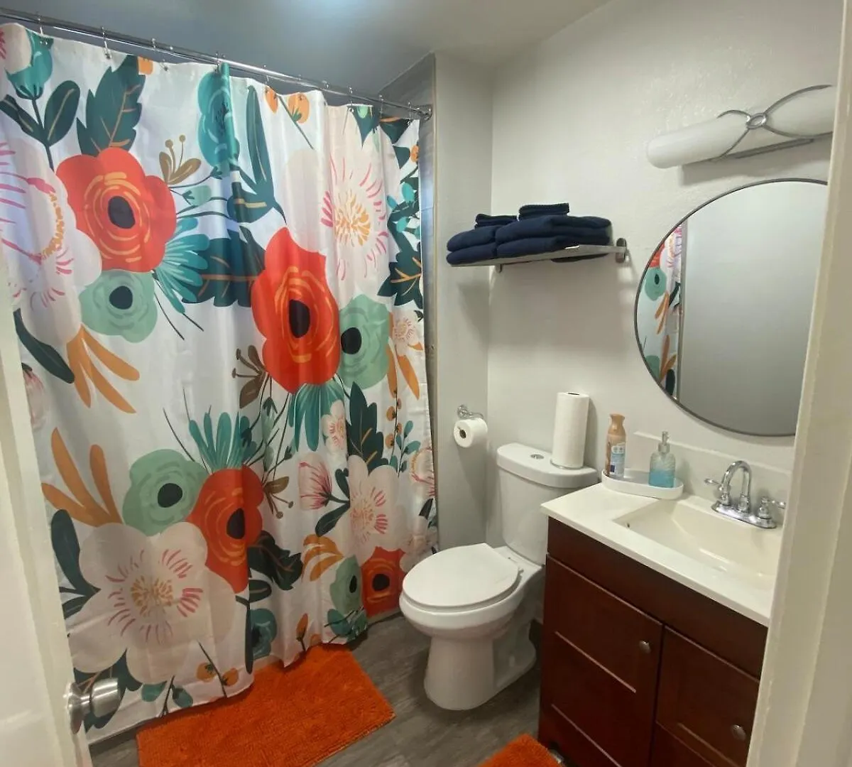 Bonvoyage-Sleep&Sail Overnight Stays-Sleeps 6-8 0*, Long Beach United States