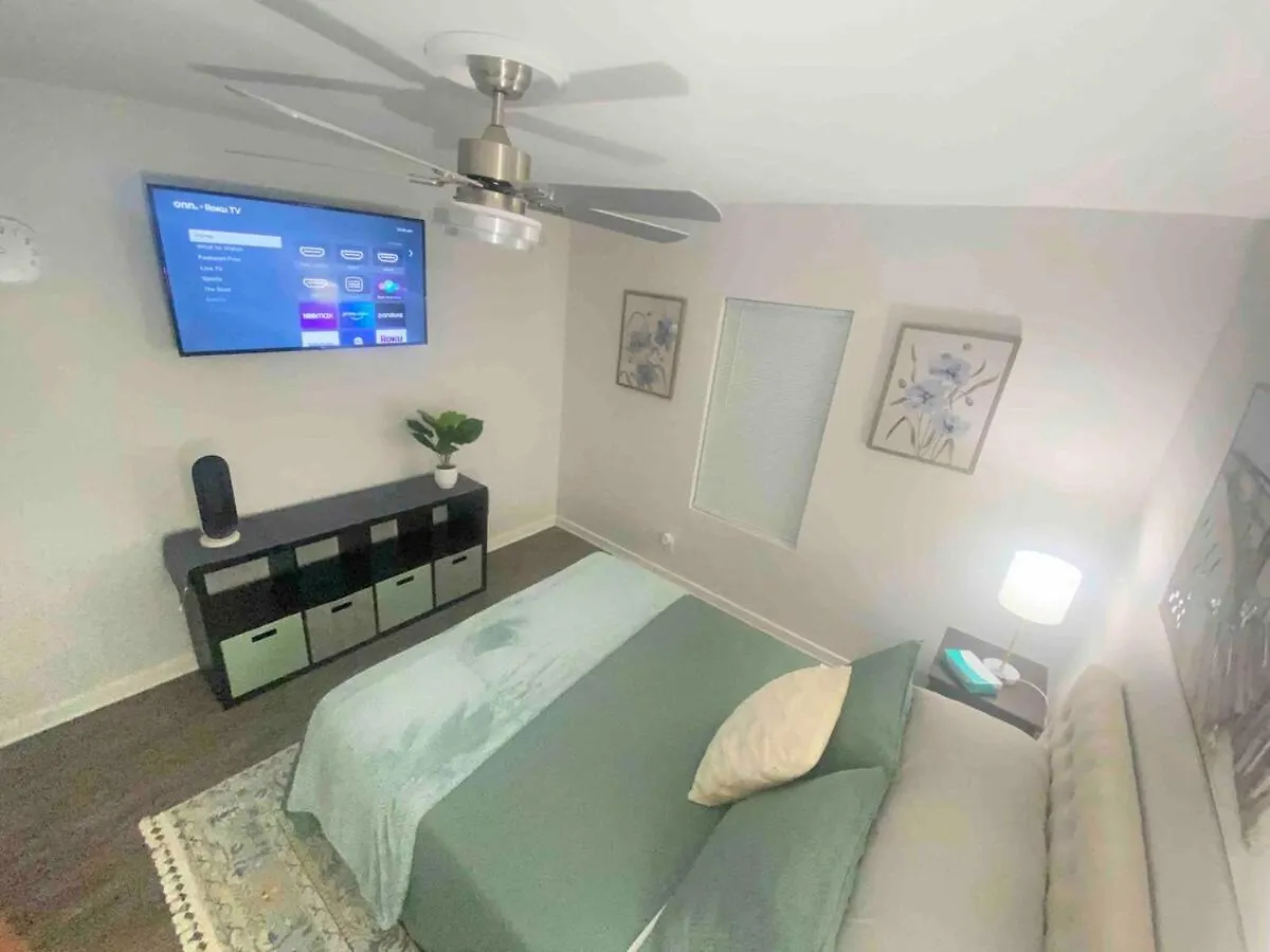 Bonvoyage-Sleep&Sail Overnight Stays-Sleeps 6-8